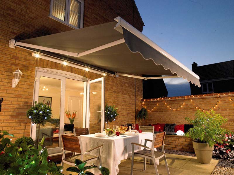 Kobyco - Retractable Awnings Rockford IL